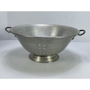 Vintage Wear-Ever Heavy Duty Aluminum Colander Strainer Metal Handles No 208 USA